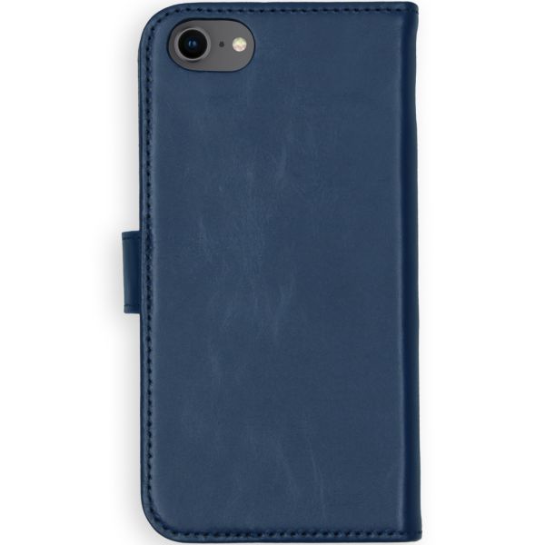 Selencia Echt Lederen Bookcase iPhone SE (2022 / 2020) / 8 / 7 / 6(s)