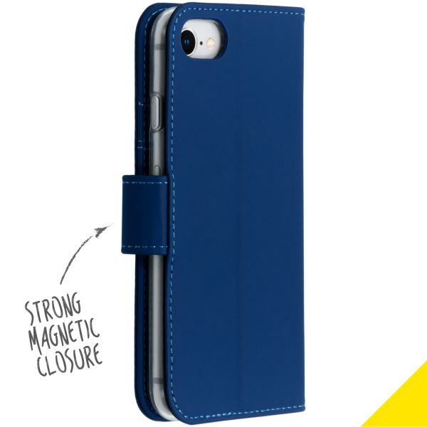 Accezz Wallet Softcase Bookcase iPhone SE (2022 / 2020) / 8 / 7 / 6(s)