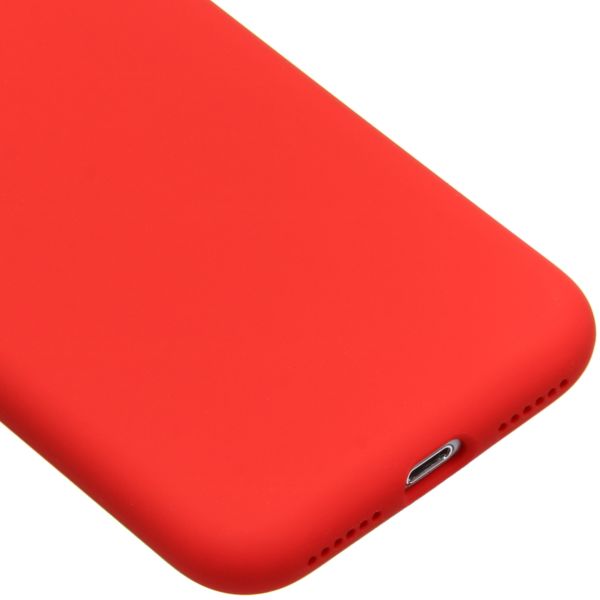 Accezz Liquid Silicone Backcover iPhone SE (2022 / 2020) / 8 / 7 - Rood / Rot / Red