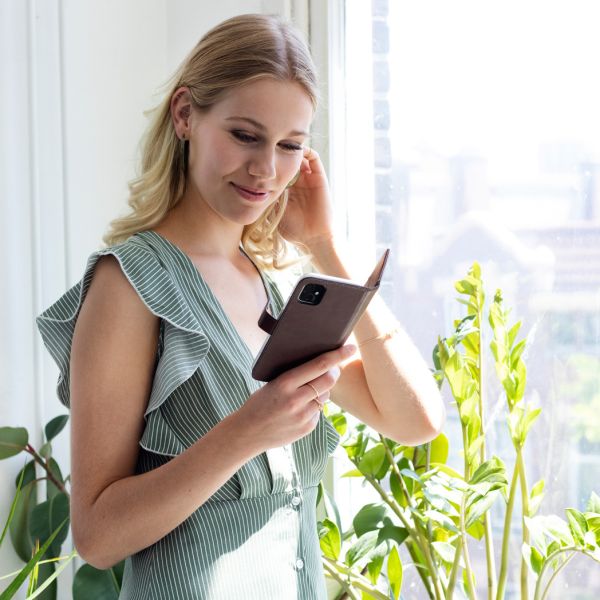 Selencia Echt Lederen Bookcase Samsung Galaxy A51 - Bruin / Braun  / Brown