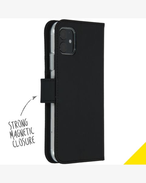 Accezz Industry Packaged Wallet Softcase Bookcase iPhone 11 - Zwart / Schwarz / Black
