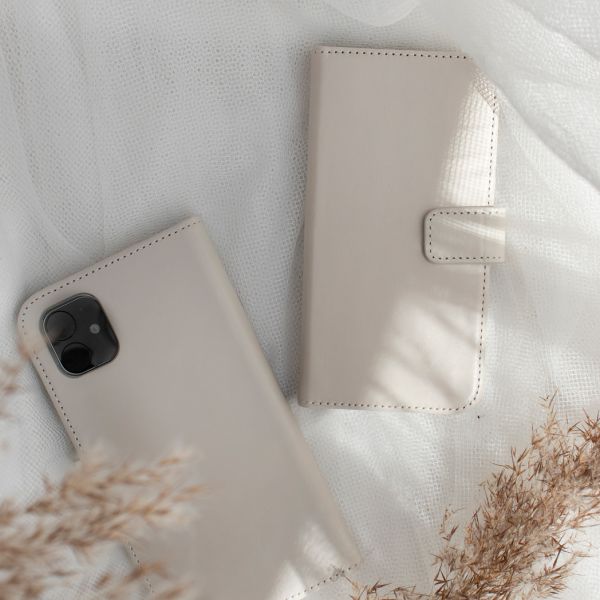 Selencia Echt Lederen Bookcase iPhone 11 - Lichtgrijs / Hellgrau    / Light Gray