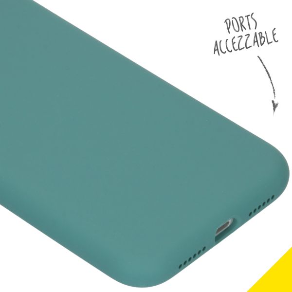 Accezz Liquid Silicone Backcover iPhone 11 - Donkergroen / Dunkelgrün  / Dark Green