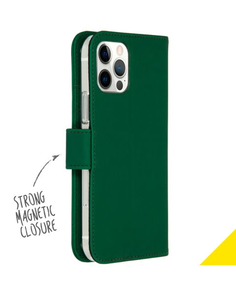 Accezz Wallet Softcase Bookcase iPhone 12 (Pro) - Groen / Grün  / Green