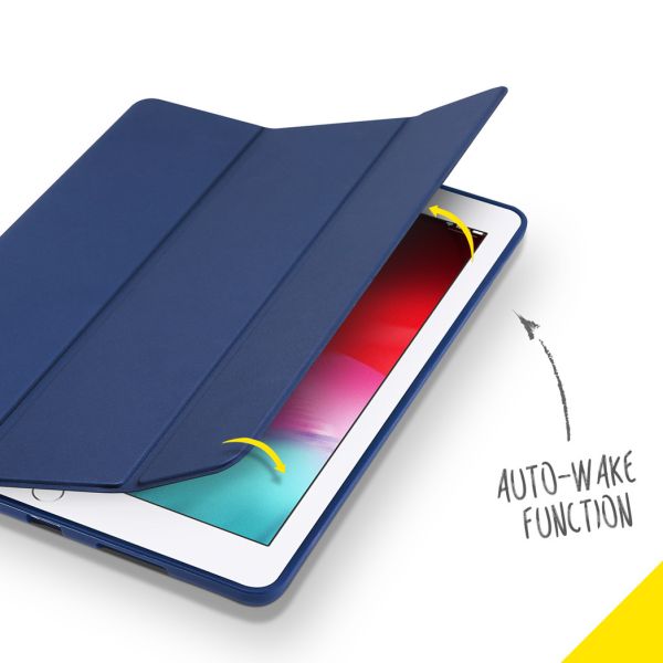 Accezz Smart Silicone Bookcase iPad (2018) / (2017) / Air 1 (2013) / Air 2 (2014)